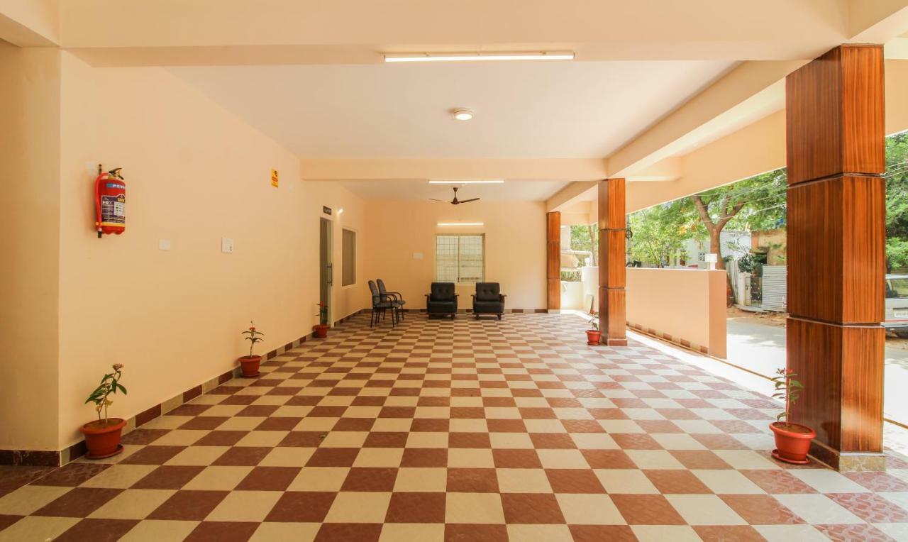 Itsy Hotels Riyas Grand Tirupati Exteriör bild