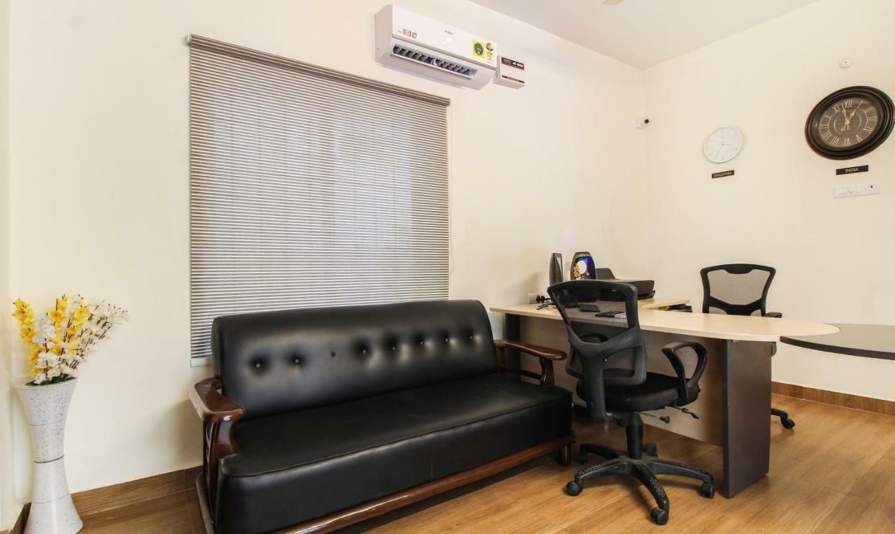 Itsy Hotels Riyas Grand Tirupati Exteriör bild