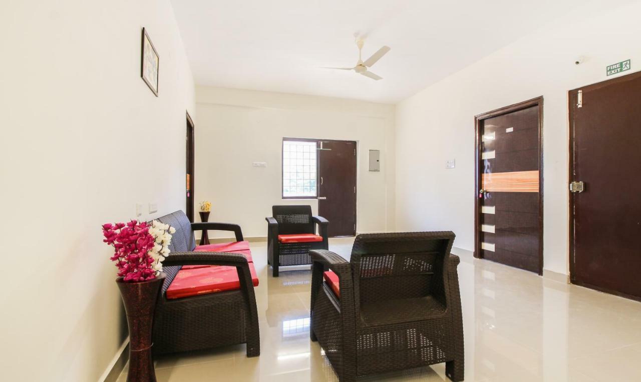 Itsy Hotels Riyas Grand Tirupati Exteriör bild