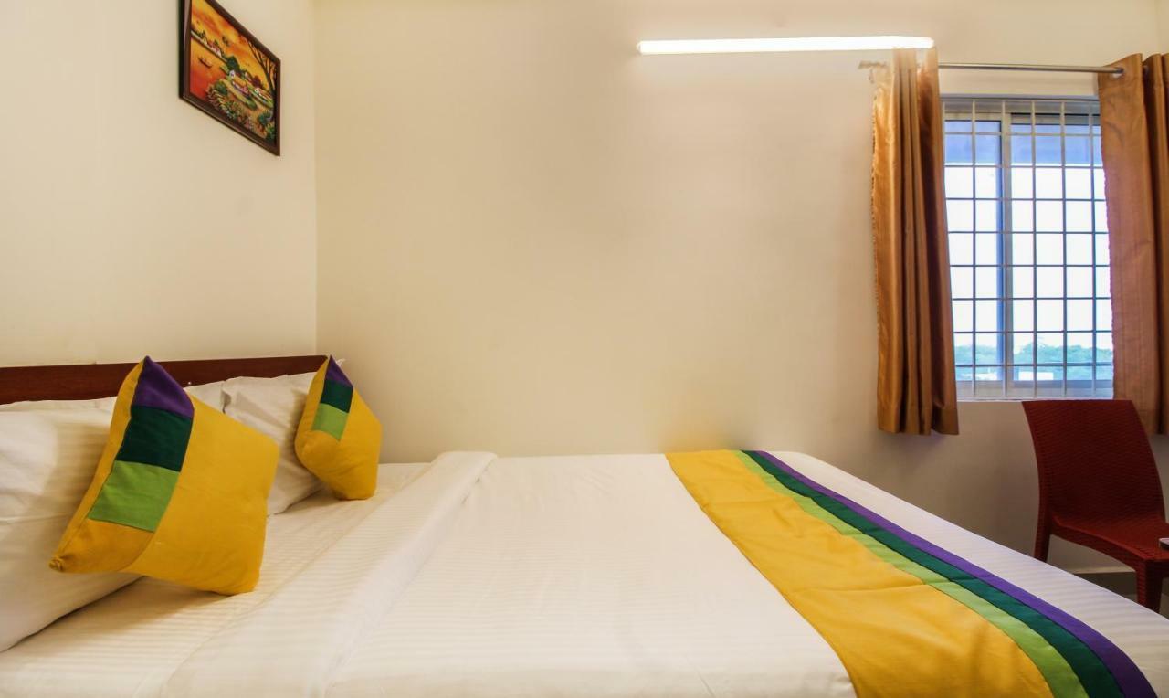 Itsy Hotels Riyas Grand Tirupati Exteriör bild