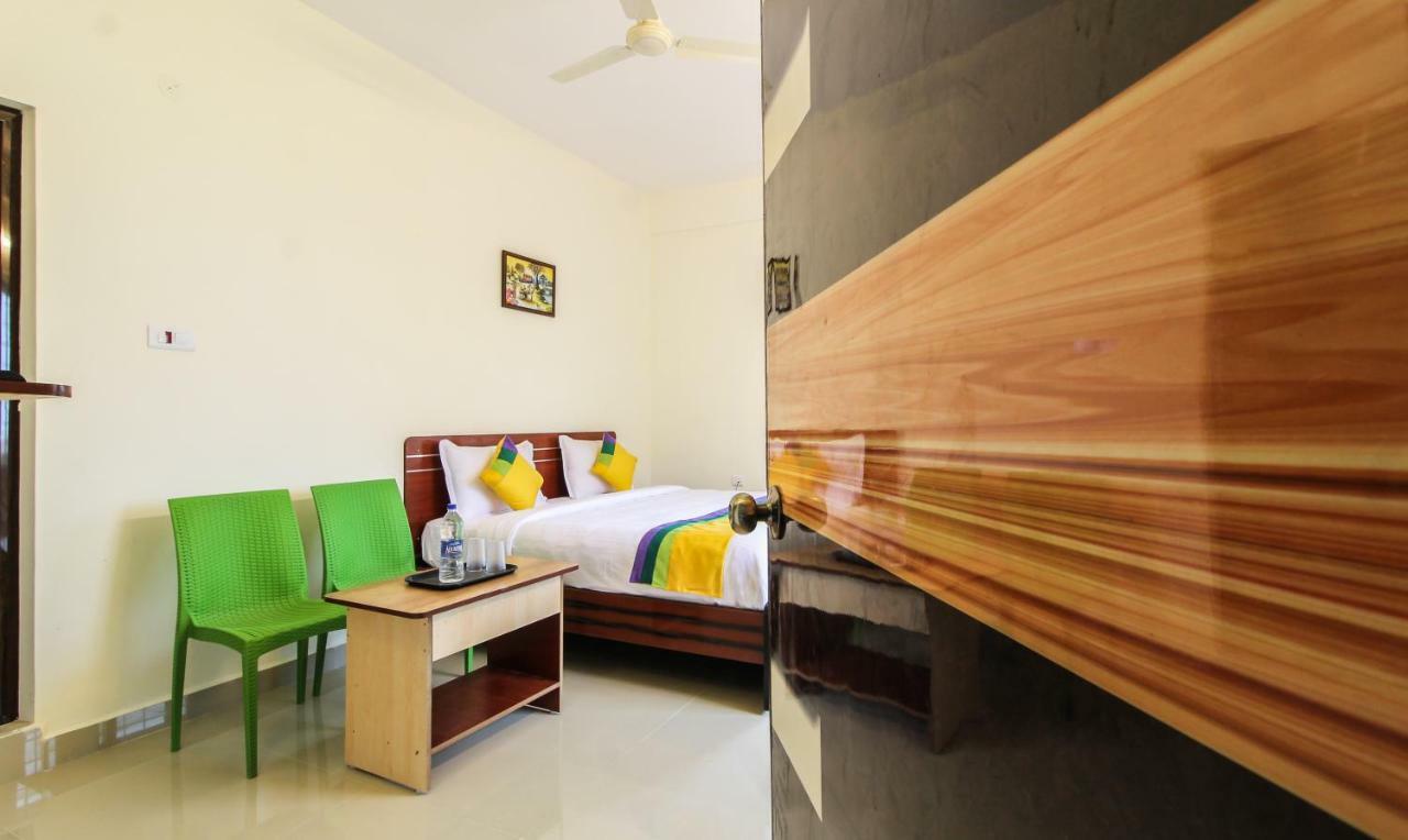 Itsy Hotels Riyas Grand Tirupati Exteriör bild